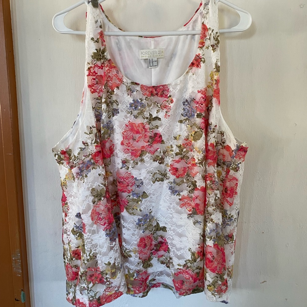 Forever21 Plus Size Lace Floral Tank